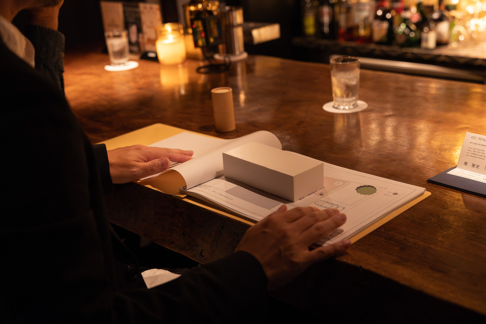 パッケージ／化粧箱とはブランドが自分自身と向き合う机