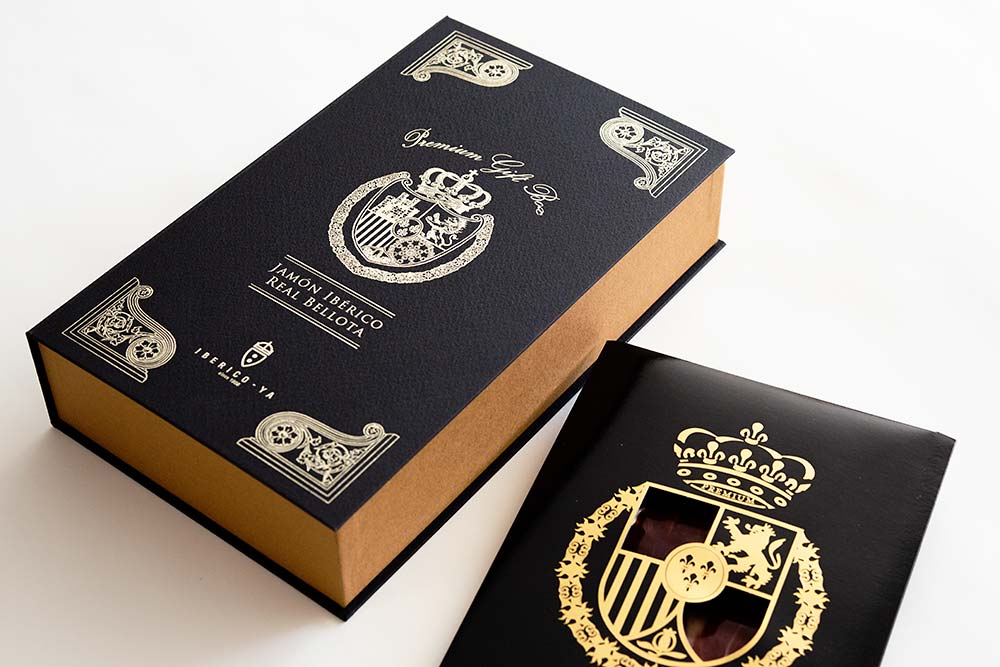 パッケージを「受け取った瞬間の感動」に特化させました