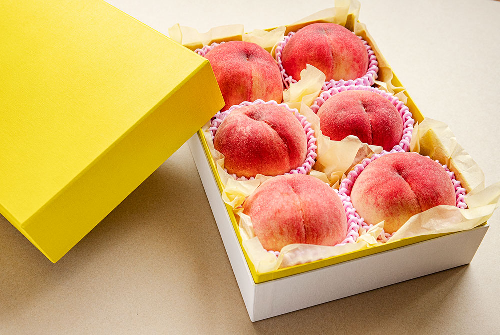 桃の箱、パッケージデザイン