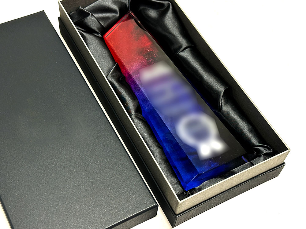 トロフィー、箱、サテン張り、布ゲス、パッケージデザイン